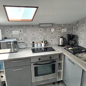 Anica Apartment